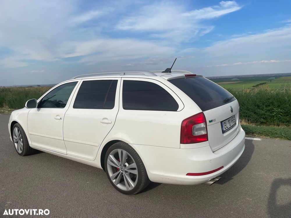 Skoda Octavia 2.0 TSI DSG RS - 5