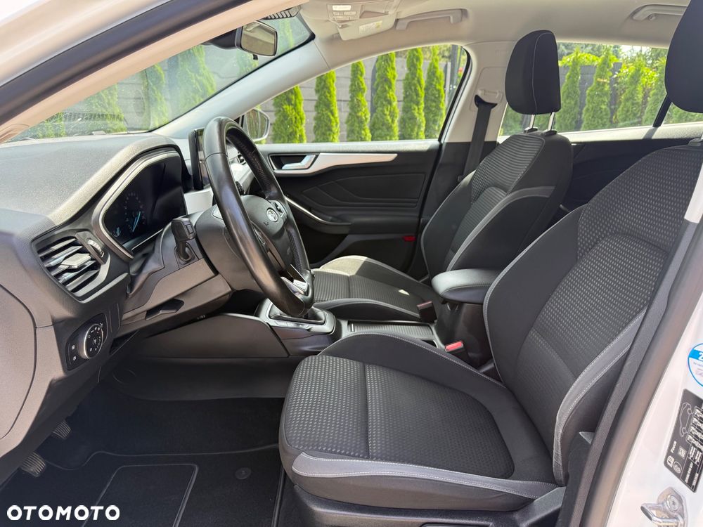 Ford Focus 1.5 EcoBlue STart-Stopp-System TITANIUM - 6