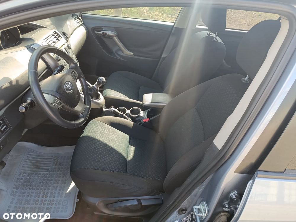 Toyota Verso 2.0 D-4D Sol 7os - 11
