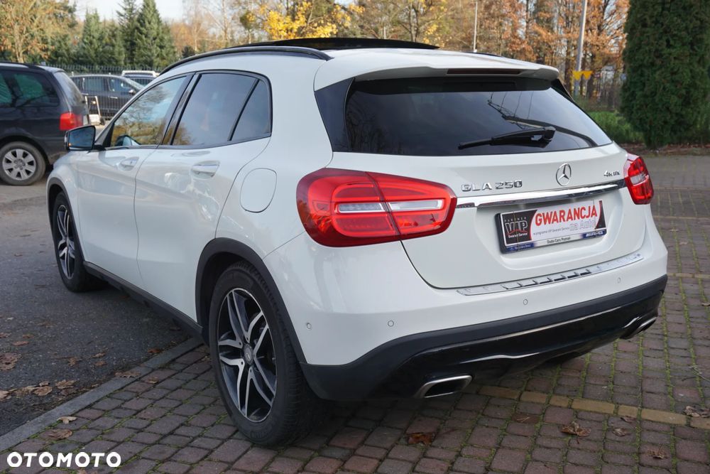 Mercedes-Benz GLA 250 4-Matic - 6