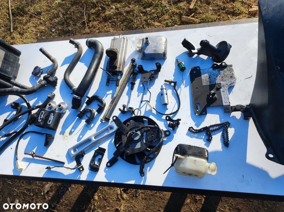 Yamaha FZ6 (2004–2009) części uchwyt przewód dekielek wiatrak silnik - 8