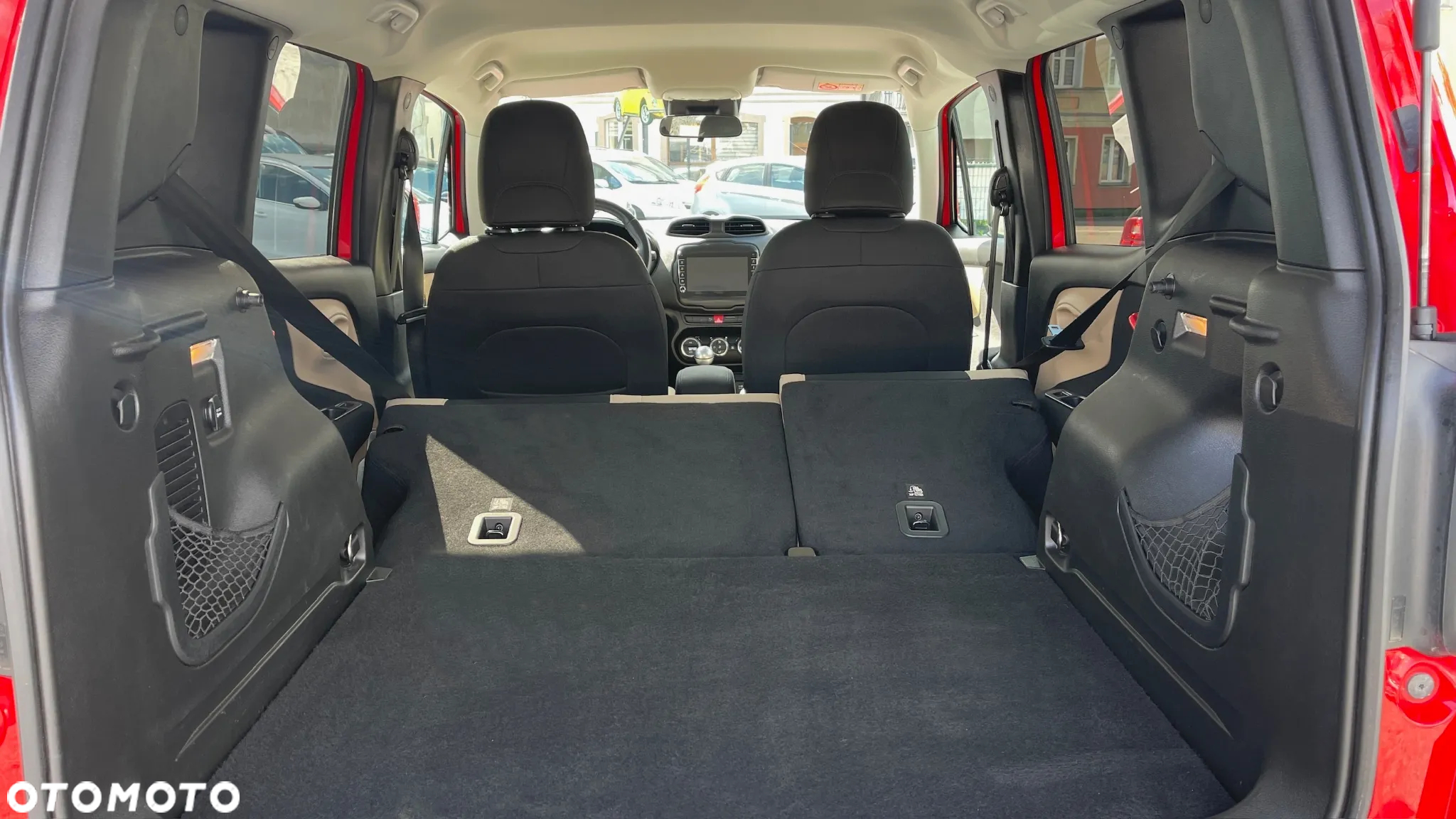 Jeep Renegade - 16
