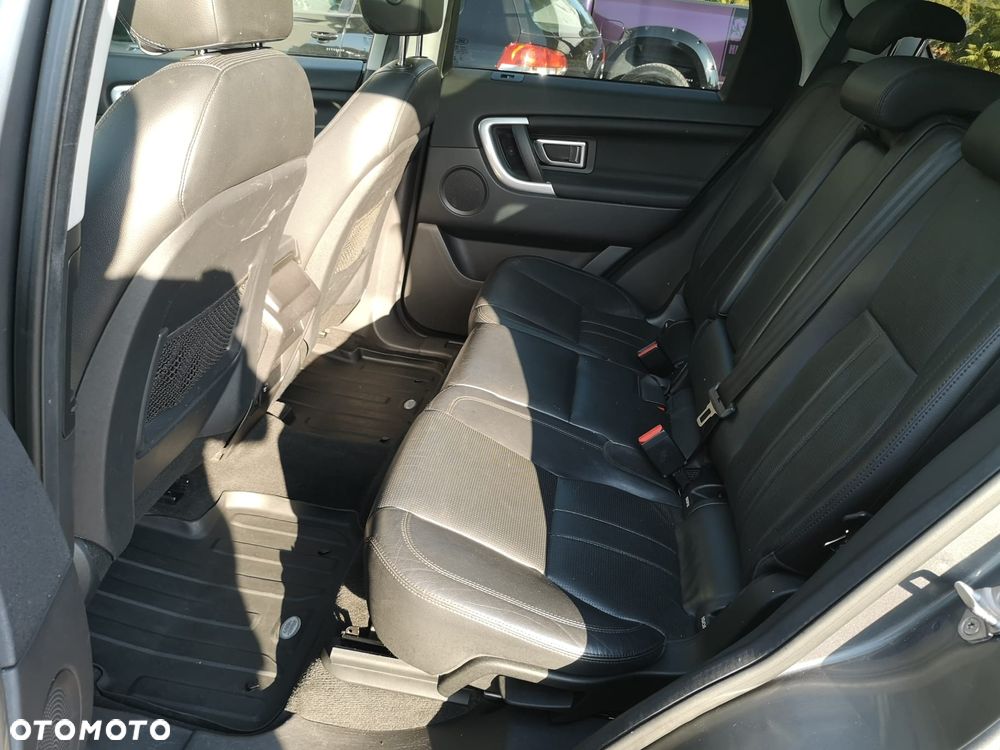 Land Rover Discovery Sport D180 R-Dynamic - 35