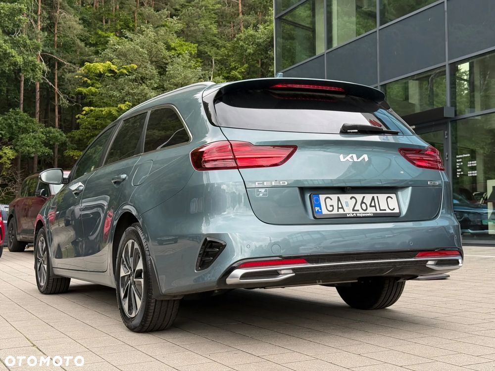 Kia Ceed 1.6 GDI PHEV L DCT - 14