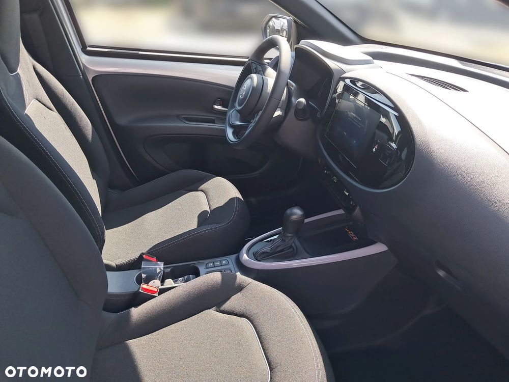 Toyota Aygo X - 10