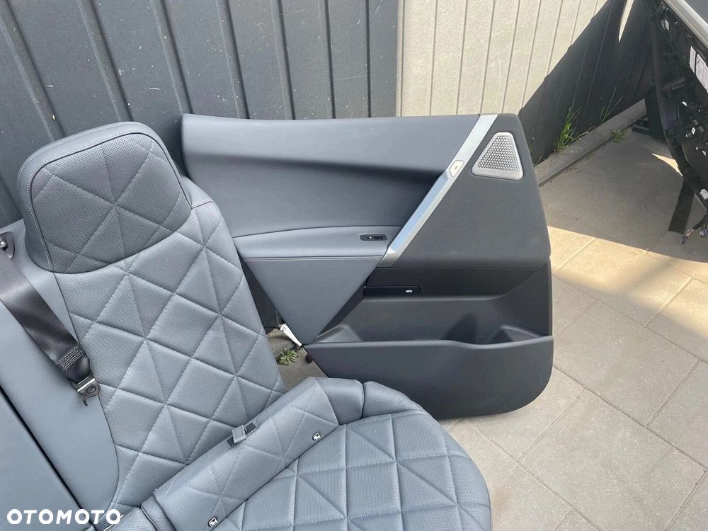 FOTELE TAPICERKA SPORT WENTYLOWANE ELEKTRYCZNE SKÓRA PERFORACJA BMW iX I20 - 14