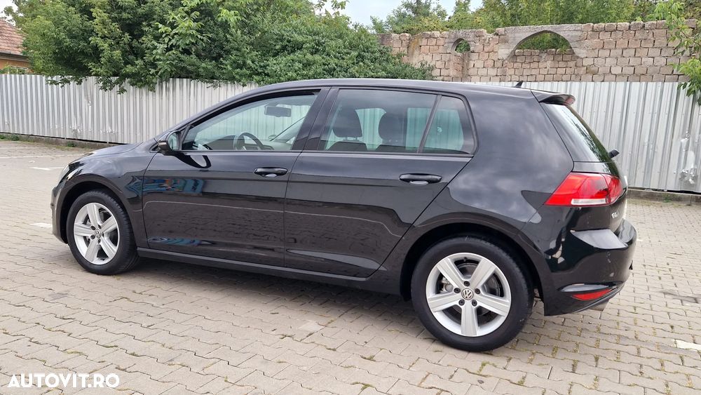 Volkswagen Golf - 5