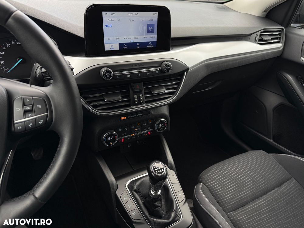 Ford Focus 1.0 EcoBoost Start-Stopp-System TITANIUM - 13