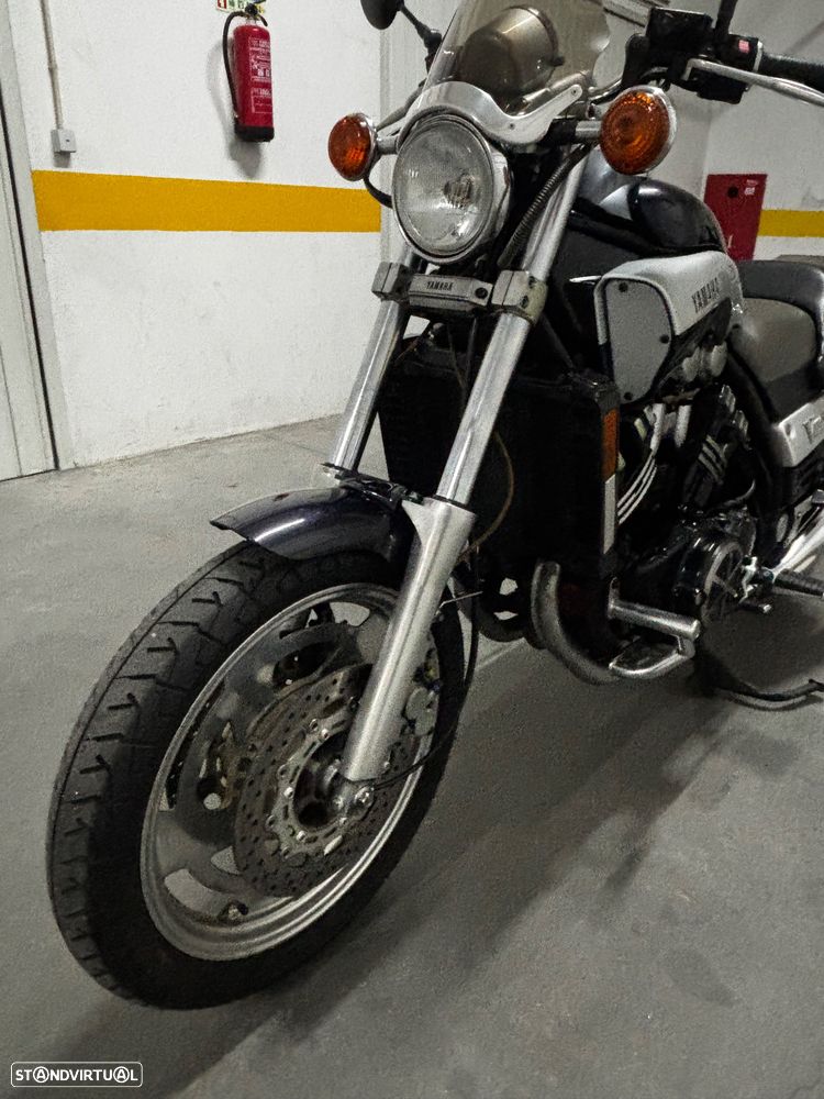 Yamaha Vmax VMX1200 - 4