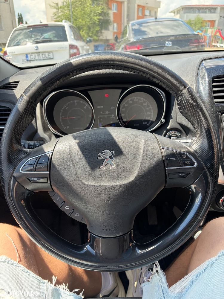 Peugeot 4008 - 12