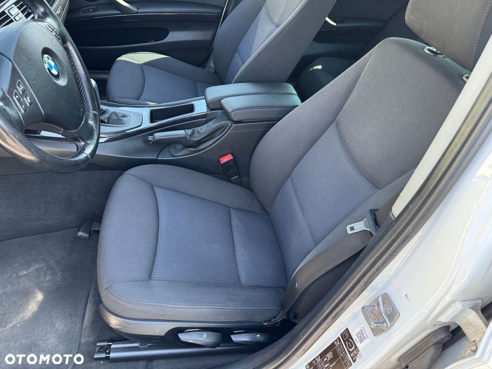 BMW Seria 3 318d DPF Edition Lifestyle - 20