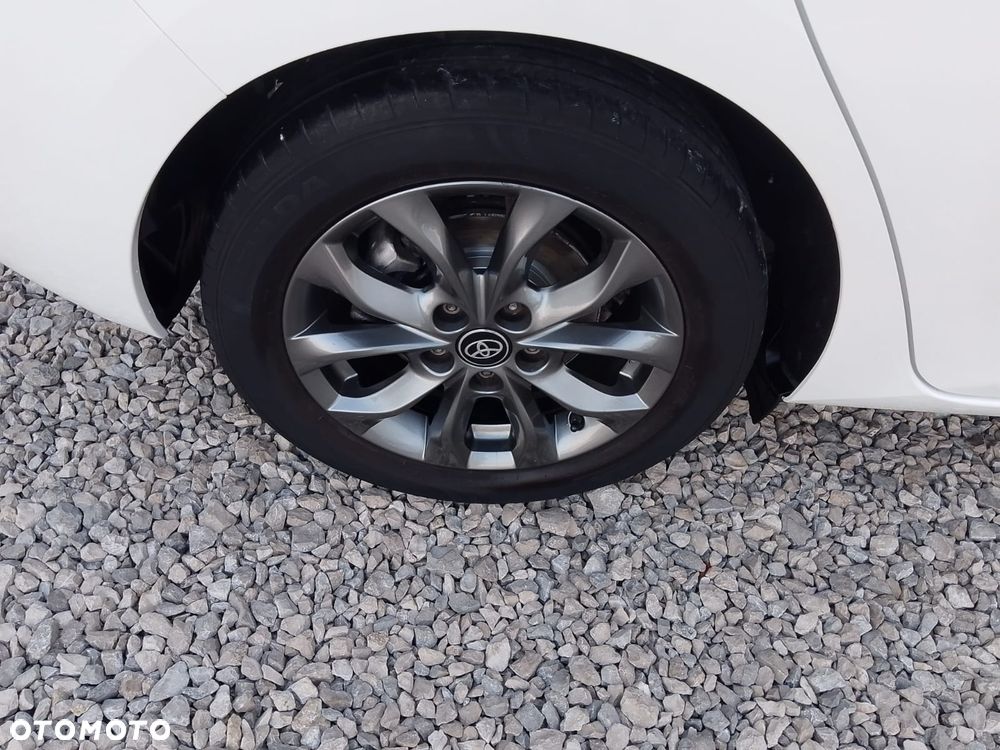 Toyota Auris 1.33 Dual-VVT-i Comfort - 19