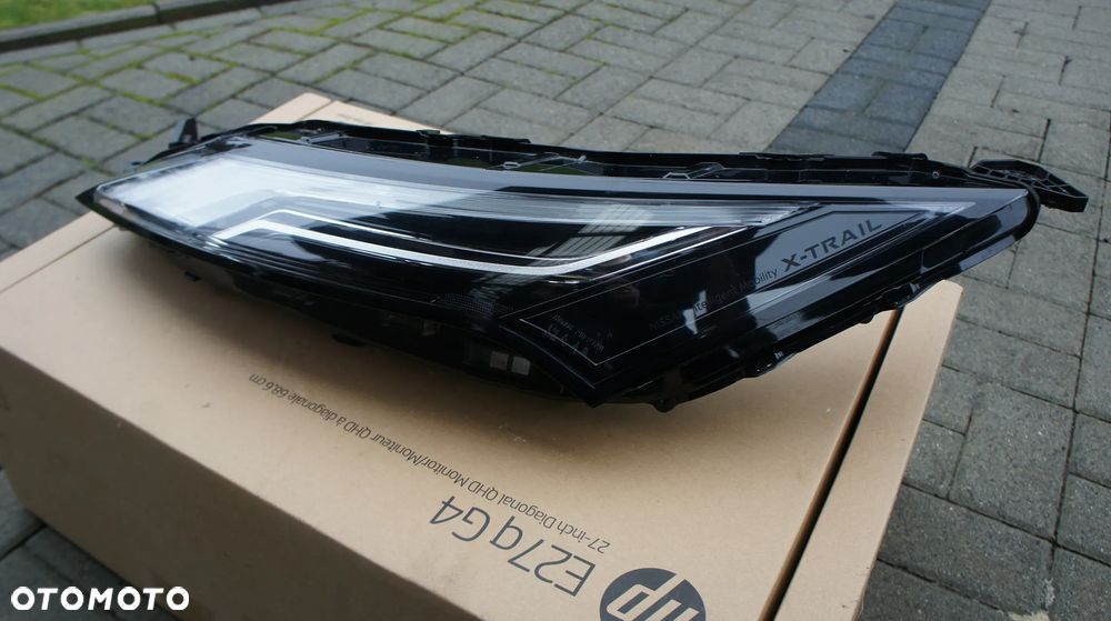 LEWY LED ŚWIATŁO DRL KIERUNKOWSKAZ NISSAN X-TRAIL T33 X TRAIL T33 - 2