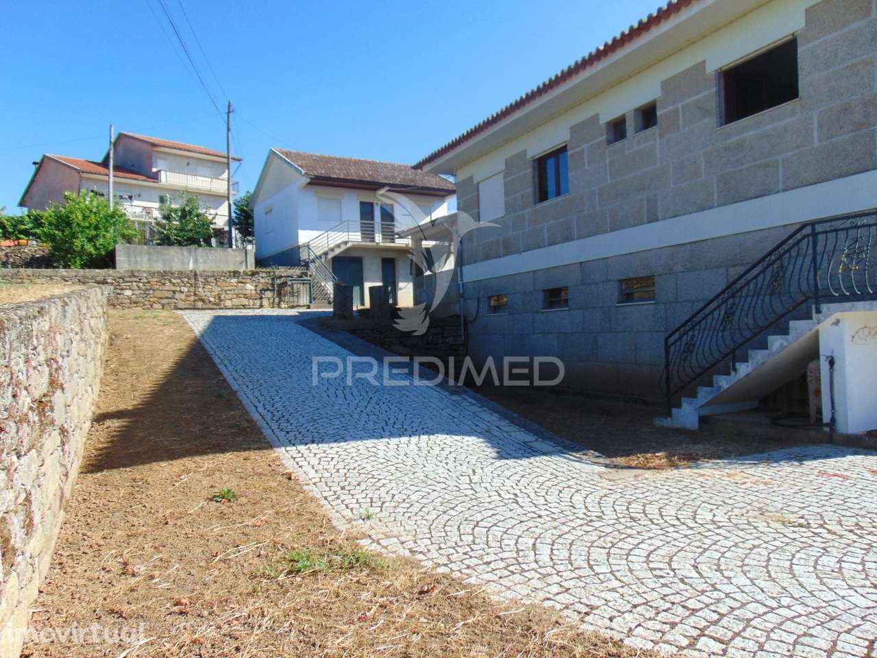 Vivenda c/ garagem e jardim , a 12 kms de Vila Real - Grande imagem: 4/38