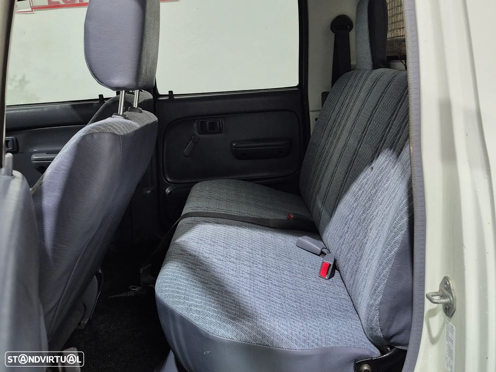 Toyota Hilux 2.4D - 150.000KM | GARANTIA | IVA - 5 LUGARES - 12