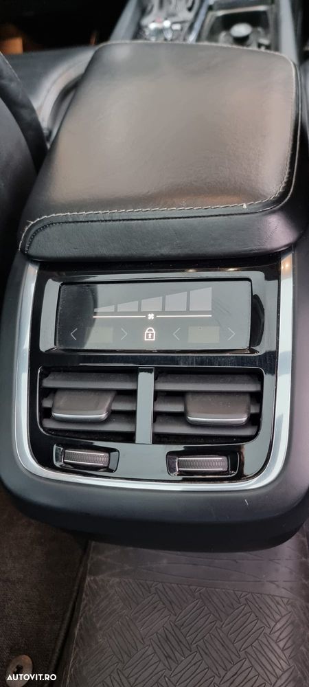 Volvo XC 60 D5 AWD Inscription - 9