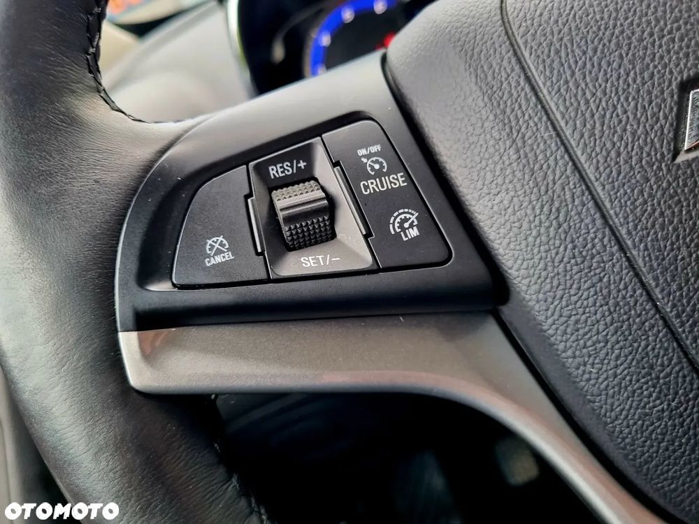 Chevrolet Trax 1.7TD LS - 17