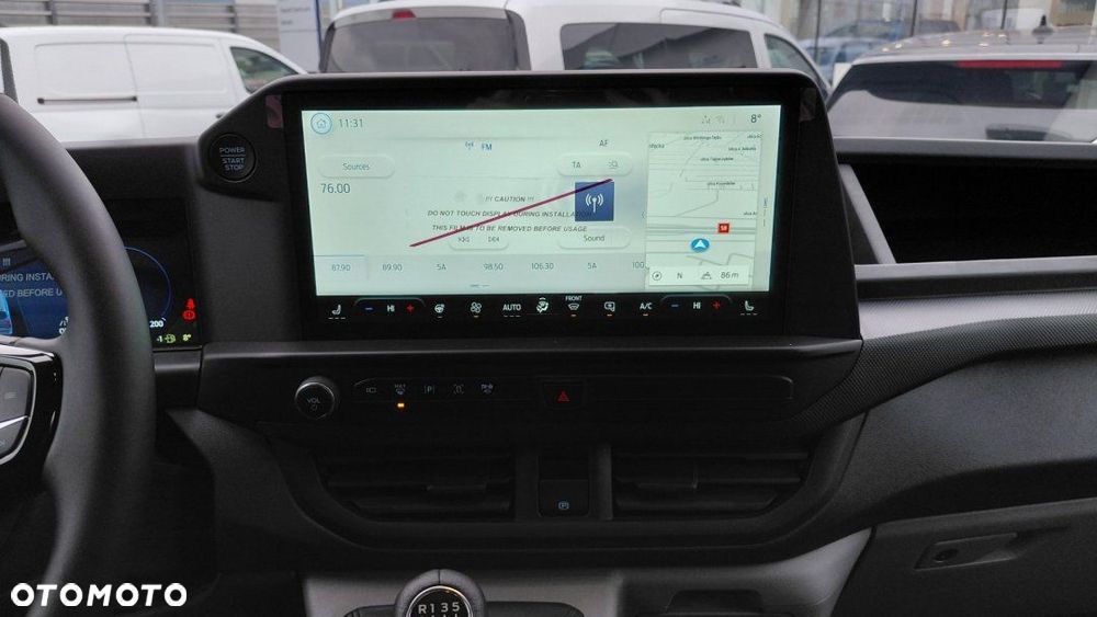 Ford Tourneo Custom - 14