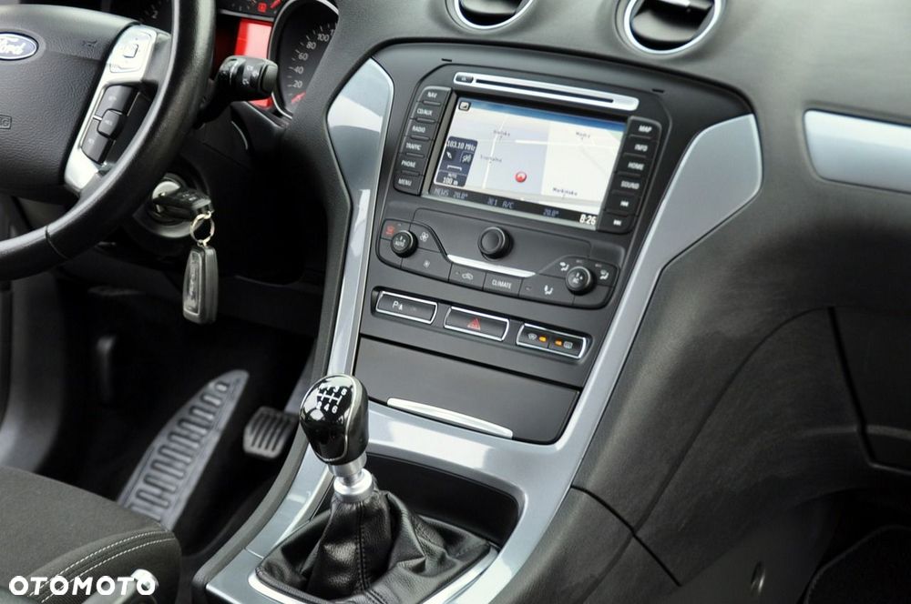 Ford Mondeo - 26