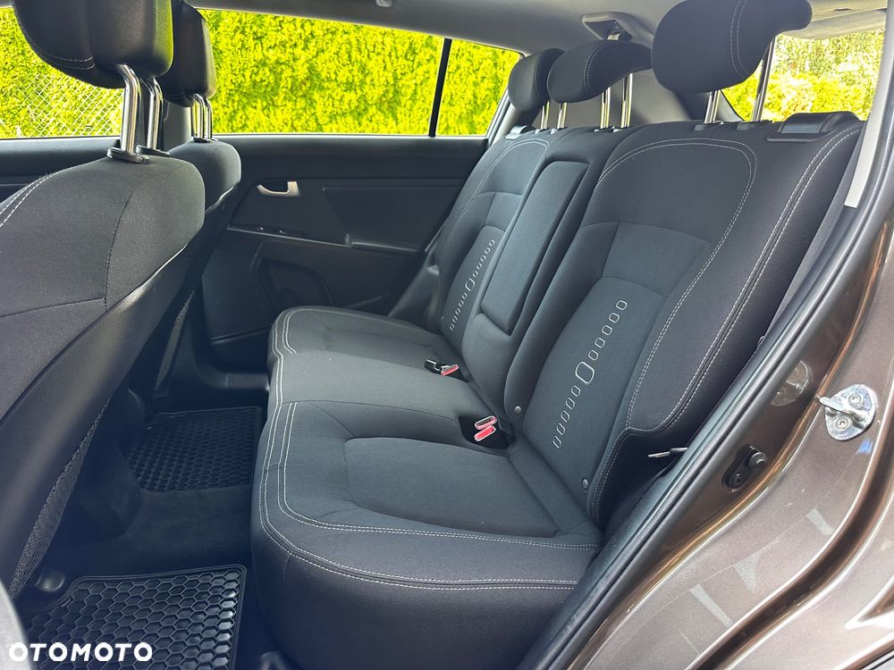 Kia Sportage 2.0 CRDI 4WD Automatik Fifa World Cup Edition - 29
