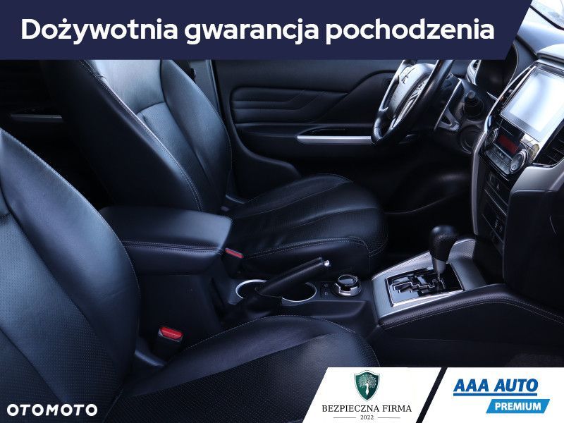 Mitsubishi L200 - 10