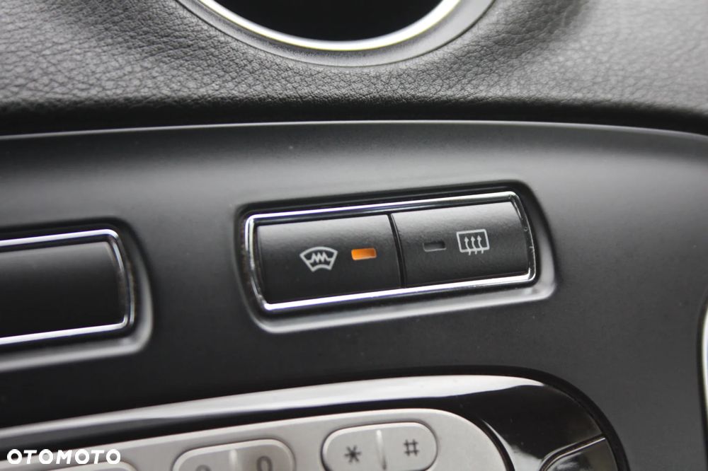 Ford Mondeo 1.6 T Ambiente - 19