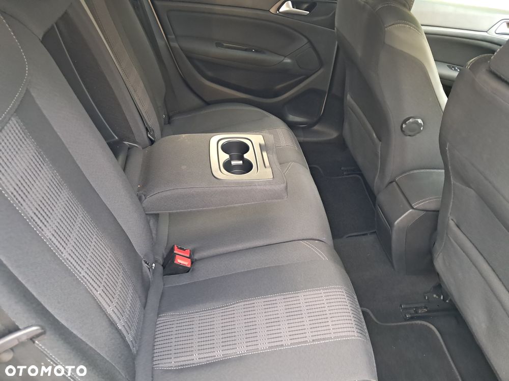 Peugeot 308 1.5 BlueHDi Business S&S EAT8 - 8