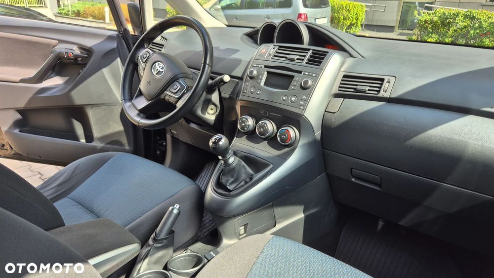 Toyota Verso 1.6 Active EU6 - 7