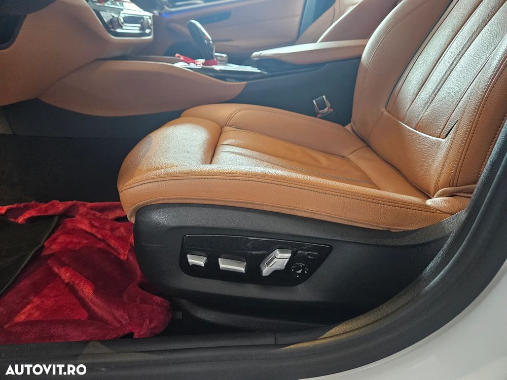 BMW Seria 5 520d AT - 9