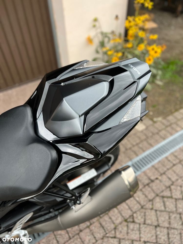 Suzuki GSX-R - 22