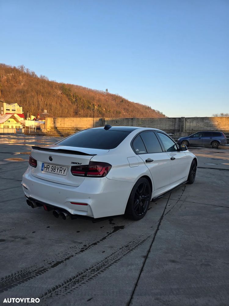 BMW Seria 3 320d - 4