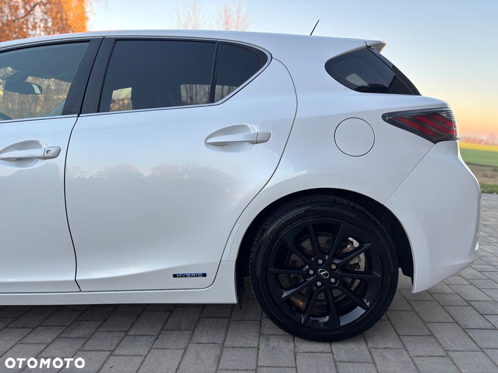 Lexus CT 200h Prestige - 17