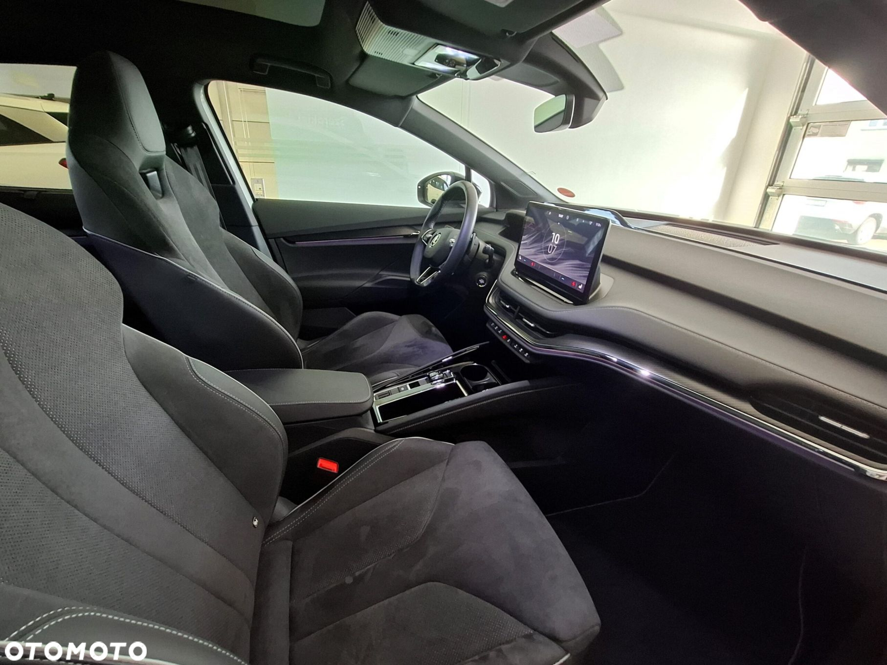 Skoda Enyaq 80 82kWh Sportline Advanced - 8