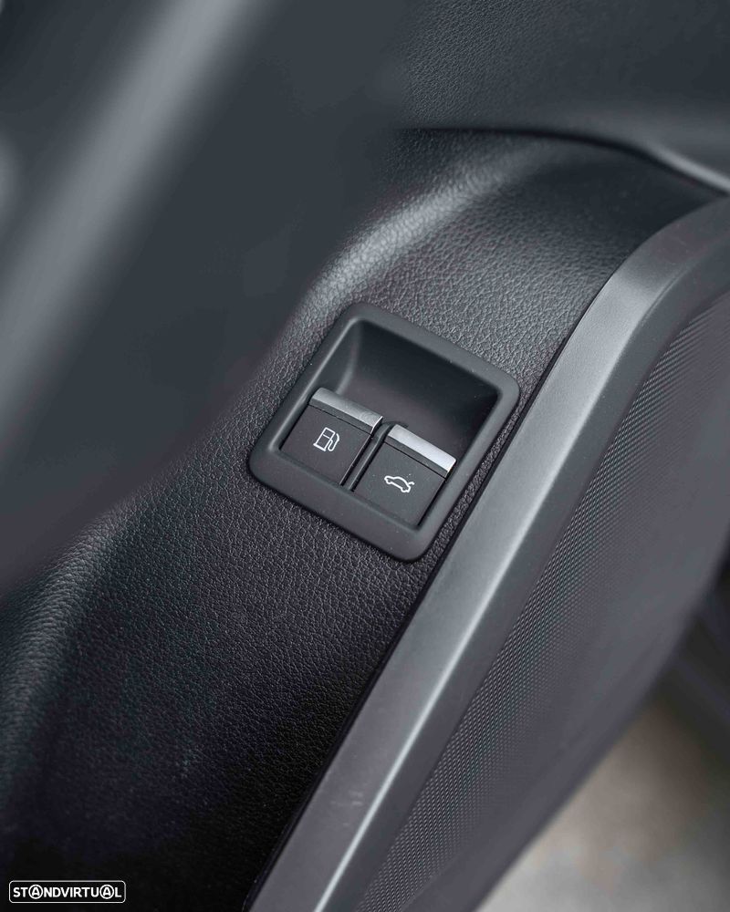 Audi Q5 50 TFSIe quattro S tronic S line - 37