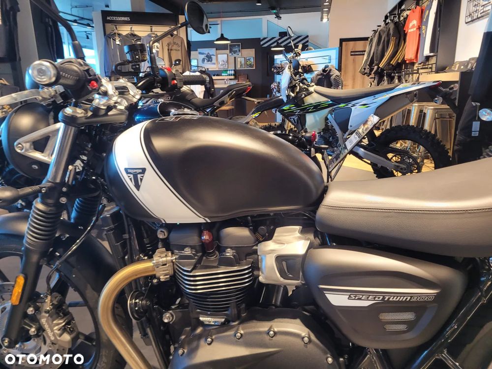 Triumph Speed Twin - 3
