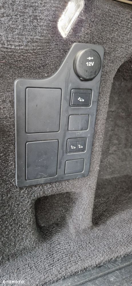 Land Rover Discovery 2.0 SD4 HSE - 35