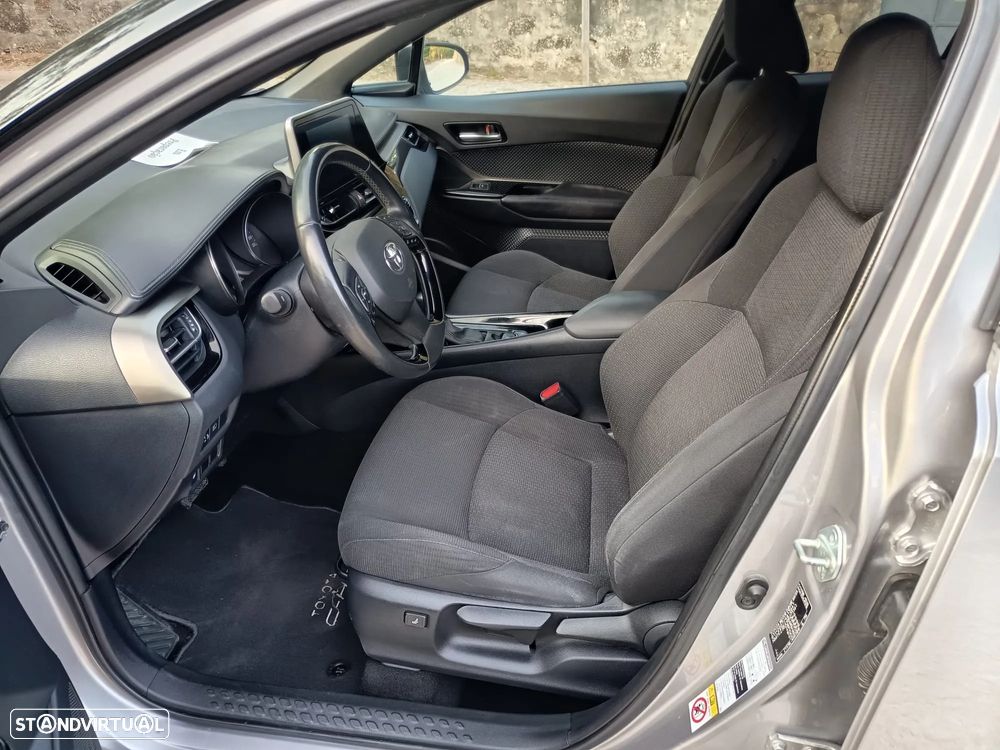 Toyota C-HR 1.8 Hybrid Exclusive+P.Luxury - 8