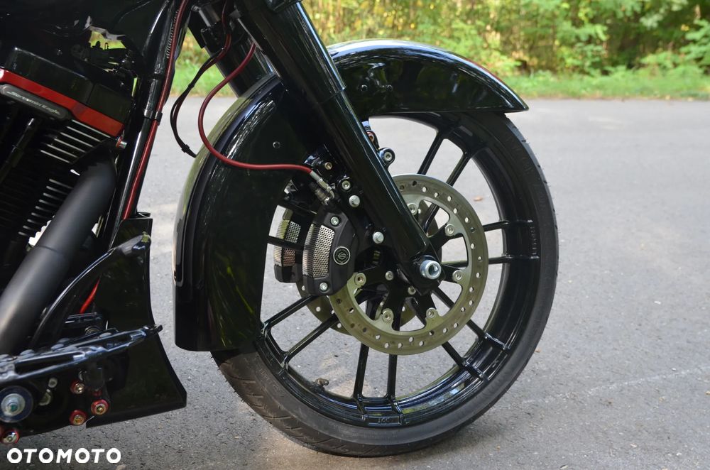 Harley-Davidson Touring Street Glide - 26