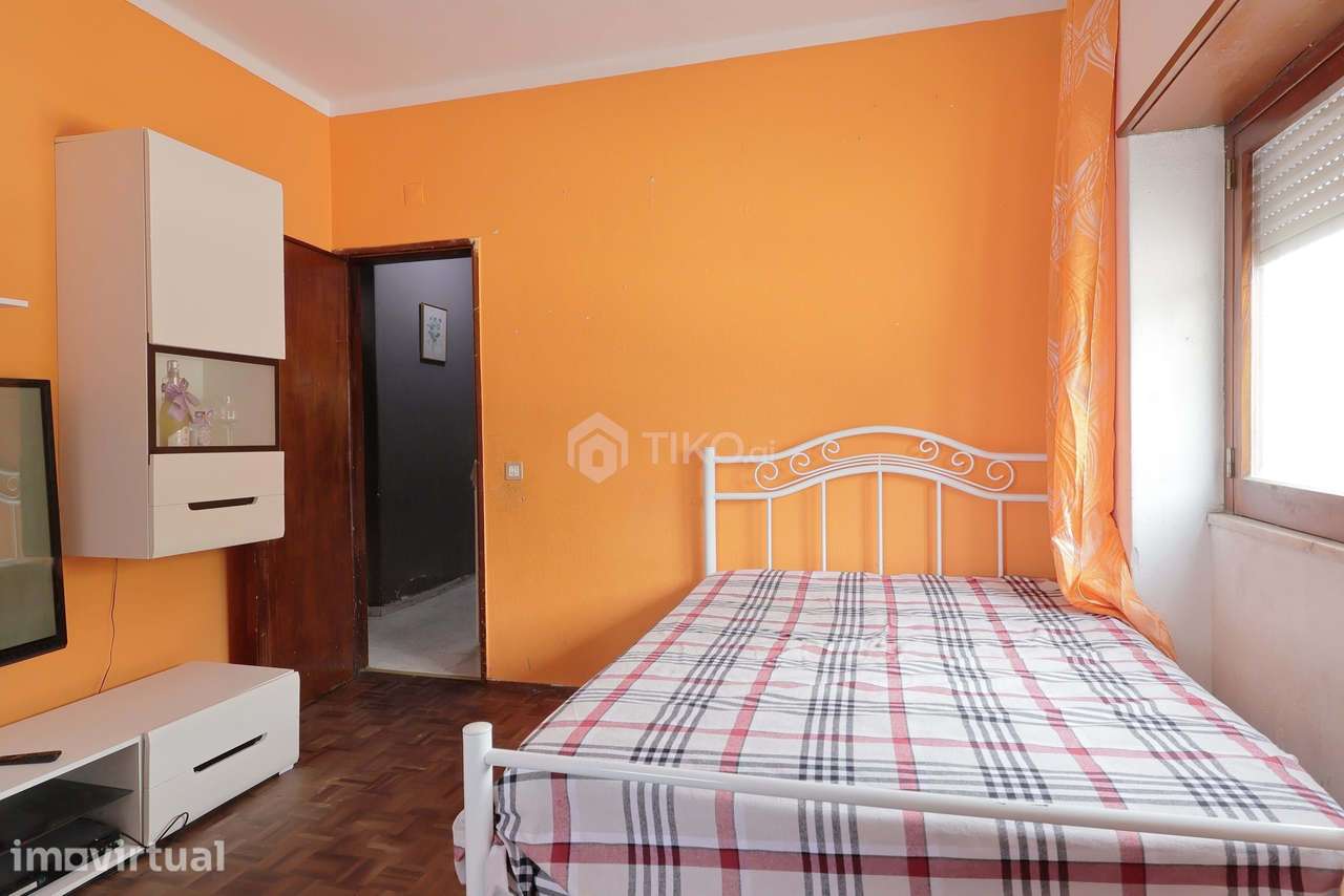 APARTAMENTO T3 COM ARRECADAÇÃO E POTENCIAL DE VALORIZAÇÃO NA BAIXA DA - Grande imagem: 3/29