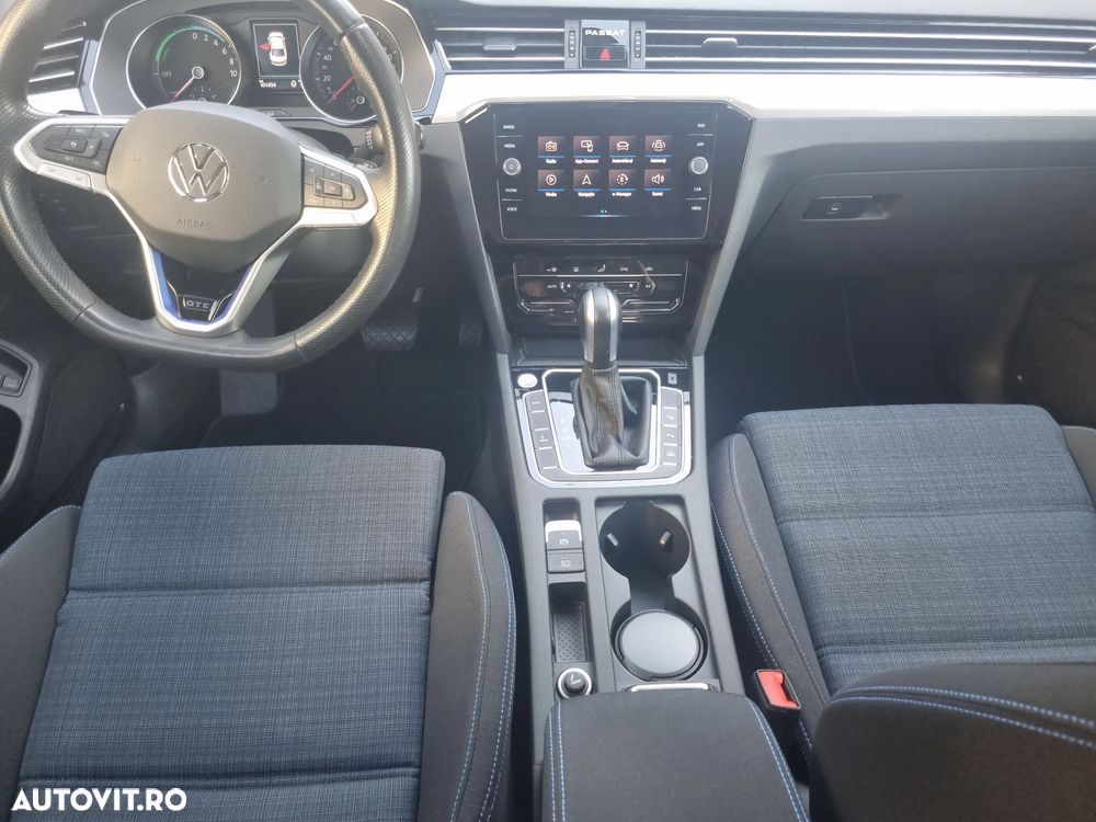 Volkswagen Passat - 10