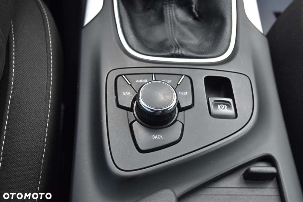 Opel Insignia 2.0 CDTI - 24