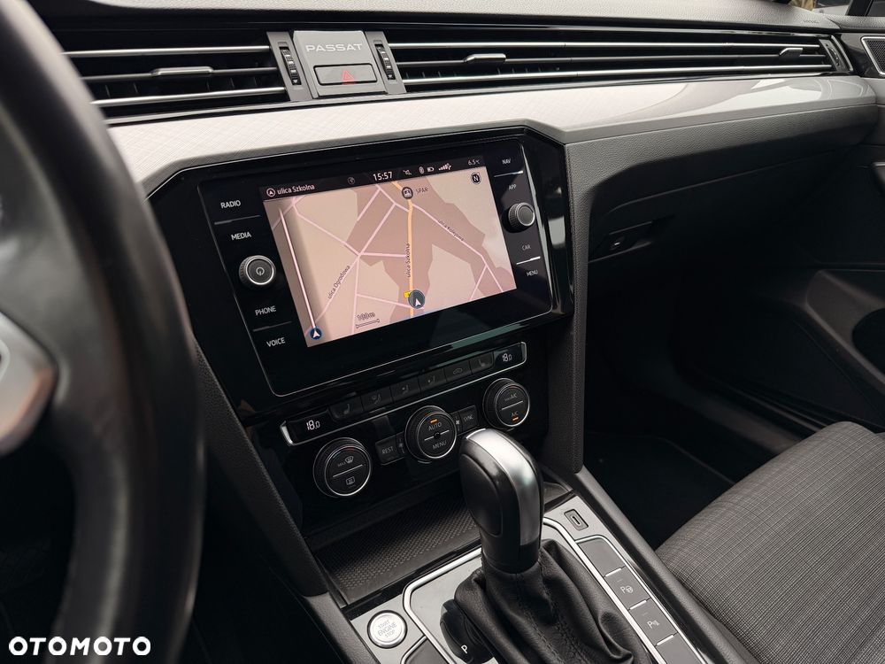 Volkswagen Passat 2.0 TSI Elegance DSG - 14