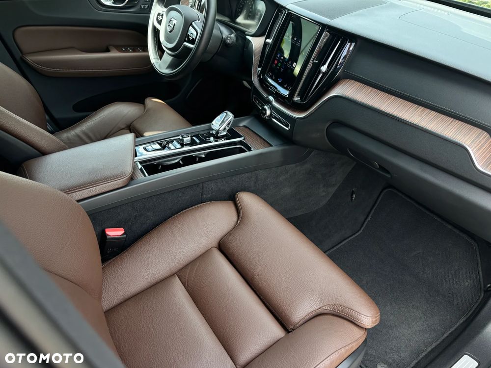 Volvo XC 60 B4 D Inscription - 15