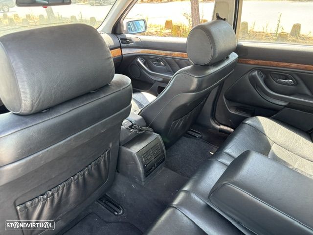 BMW 520 i - 12
