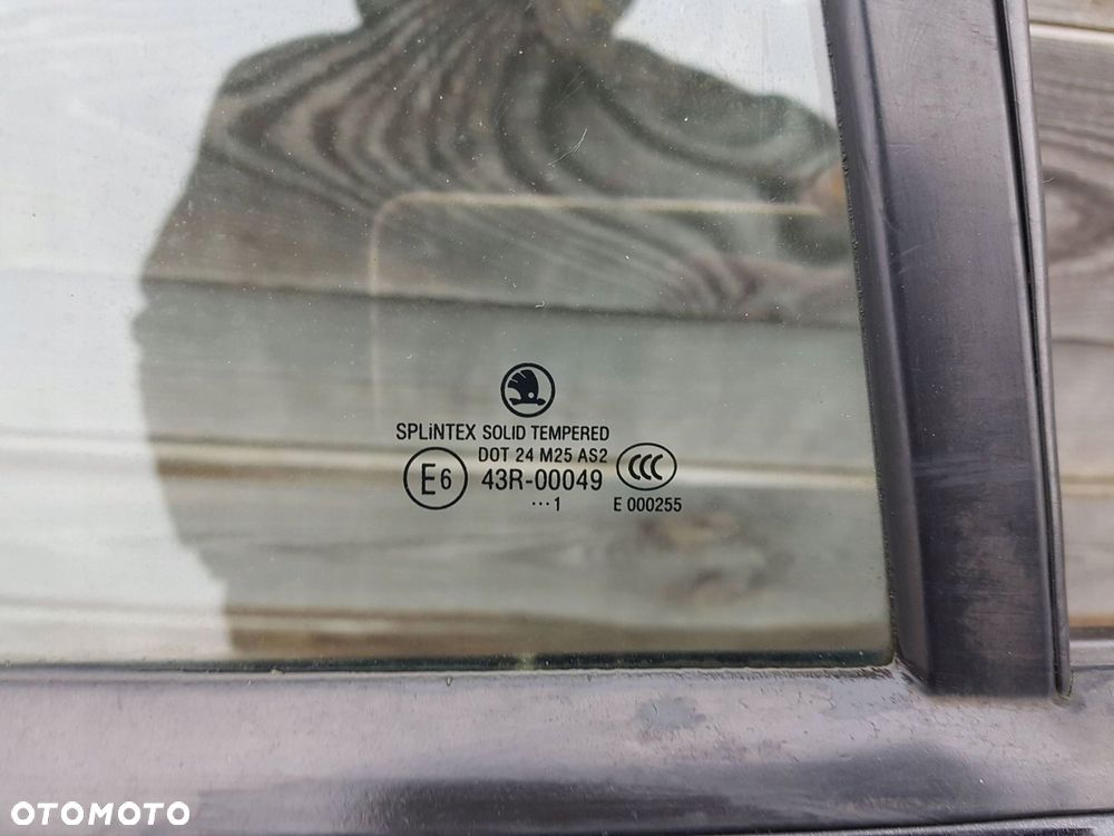 SKODA OCTAVIA 2 II LIFT 08-12r KOMBI DRZWI PRAWE TYŁ TYLNE LF9R - 8