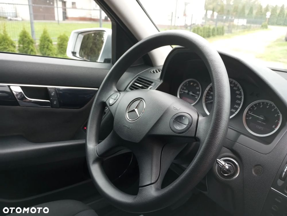 Mercedes-Benz Klasa C 180 Kompressor Classic - 6