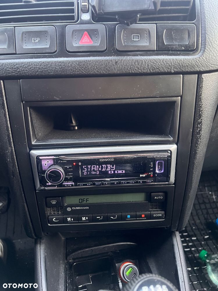 Volkswagen Golf 1.6 - 17