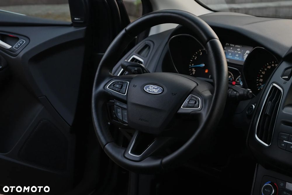 Ford Focus 1.5 EcoBoost Titanium - 28