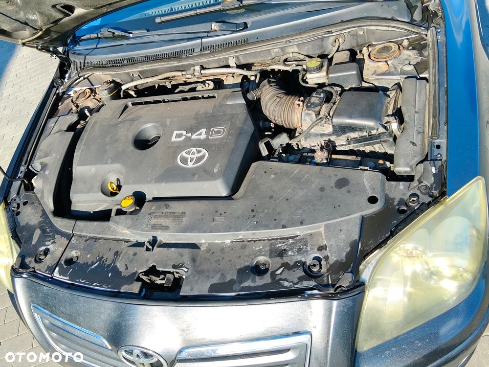 Toyota Avensis 2.0 D-4D Sol - 9
