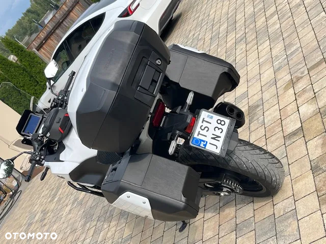Honda NT - 9